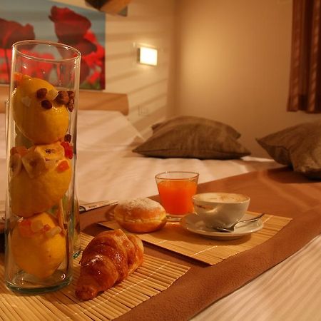 Residence Ilario Suite Hotel Ριτσιόνε Εξωτερικό φωτογραφία