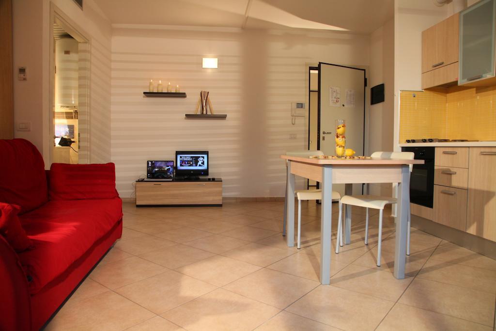 Residence Ilario Suite Hotel Ριτσιόνε Δωμάτιο φωτογραφία