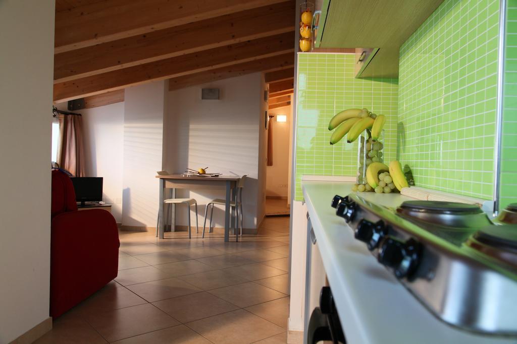 Residence Ilario Suite Hotel Ριτσιόνε Δωμάτιο φωτογραφία