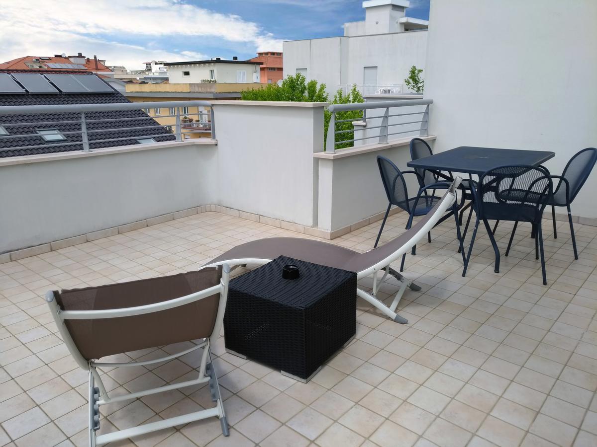 Residence Ilario Suite Hotel Ριτσιόνε Εξωτερικό φωτογραφία