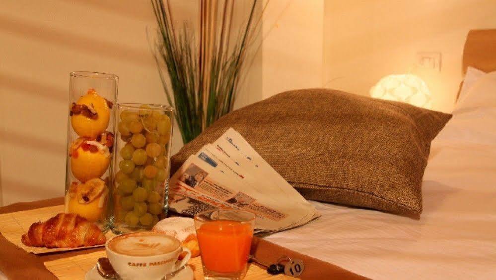 Residence Ilario Suite Hotel Ριτσιόνε Εξωτερικό φωτογραφία